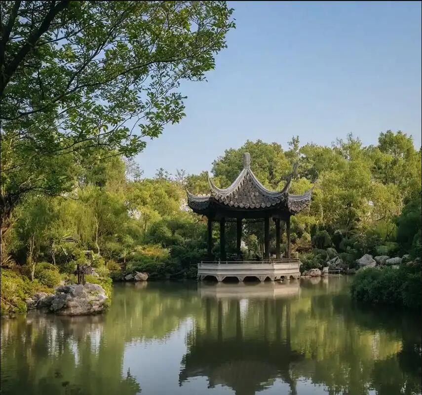 西乡塘区雨珍运动有限公司